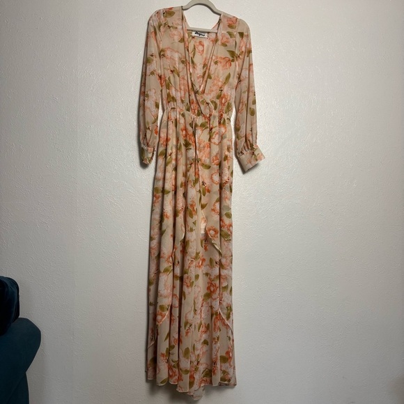 Meghan LA Cream and Pink Floral Plunge Neck Sundress - Picture 1 of 10